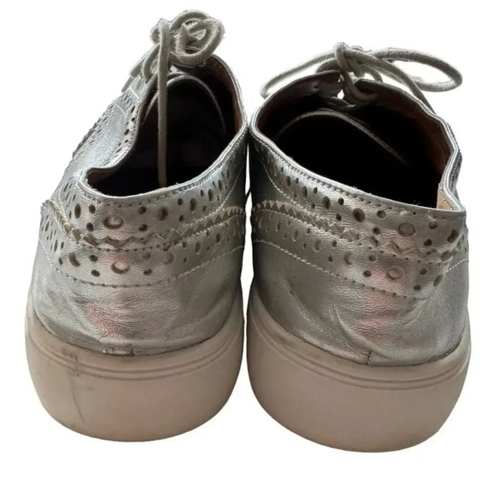Franco Sarto Silver Oxford Sneakers Gold Wingtip Lace Up Almond Toe Academia 8